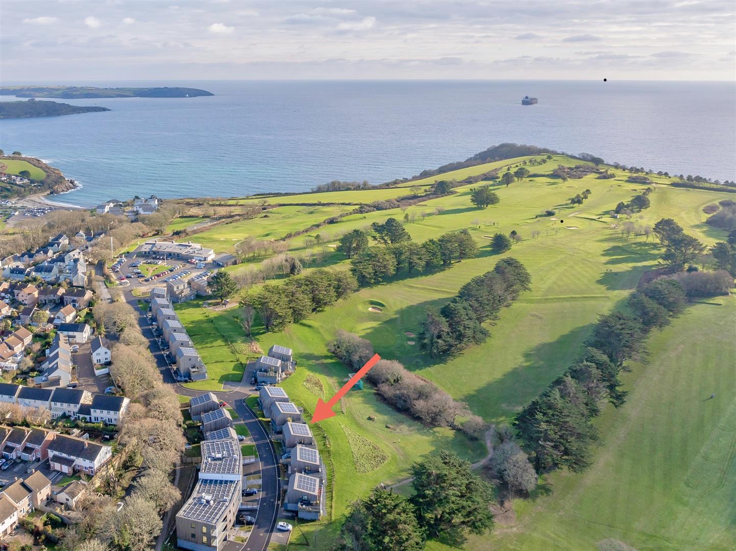 4 bed property in The Green, Falmouth